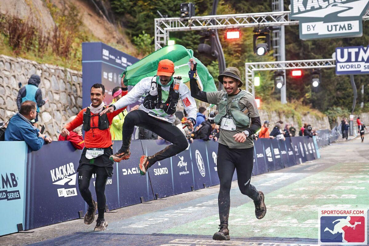 Kackar UTMB finish jump